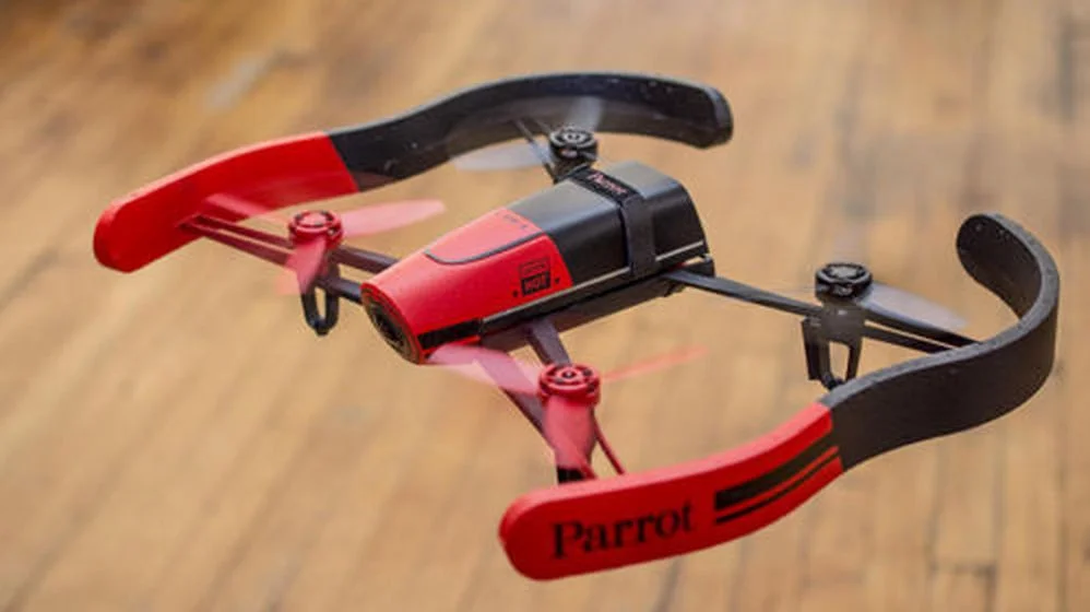 Квадрокоптер Parrot Bebop со встроенной 14 MP (Синий)