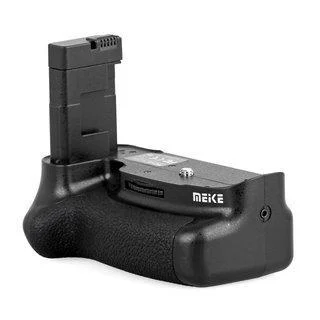 Батарейный блок на Nikon D5200 (работают от 2х акумуляторов EN-EL14(a)