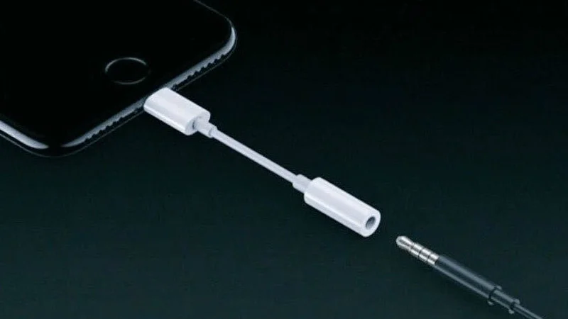 Адаптер-переходник (кабель) для наушников iPhone с AUX гнездом 3,5 мм