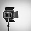 Светодиодный прожектор YongNuo YN600L II+ блок питания +штатив + 2 аккумулятора и зарядное устройство, фото 2