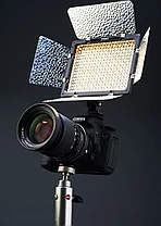 Yongnuo YN-300 III Накамерный LED 5500К прожектор, фото 2